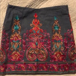 Entro Embroidered skirt